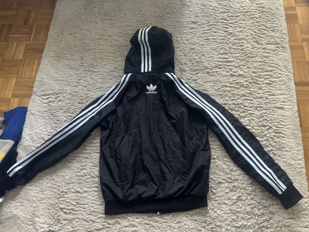 Kurtka adidas na wiosnę wodoodporna cienka roz.158 dziecięca