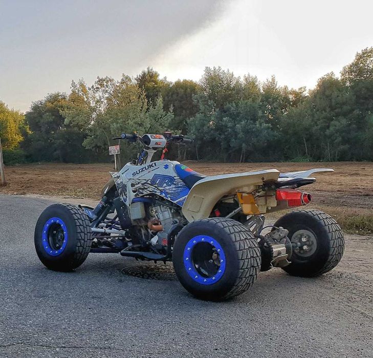 Moto 4 LTZ 400 matriculada ano 2006