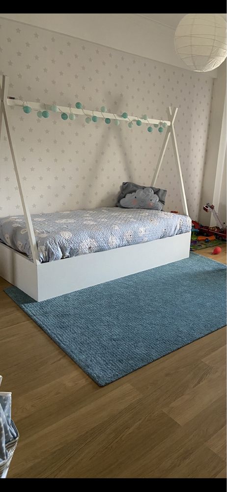 Cama estilo montessori