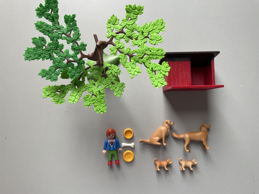 PLAYMOBIL Criança com Goldens Retrievers