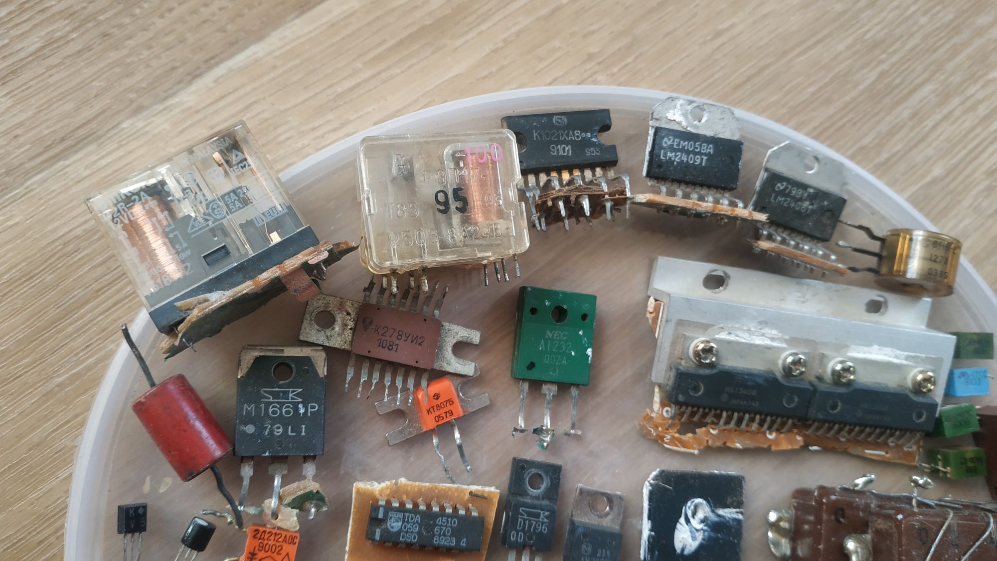Omron g2r-2a, РЭС17-100, A1232, lm2409T, M1661P, HA1340B, КТ940А, КТ83