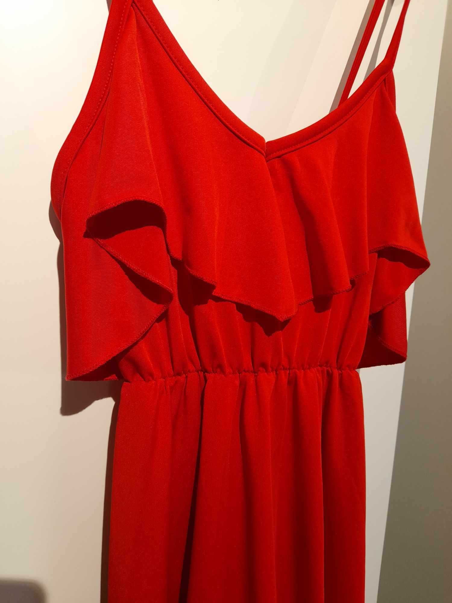 Letnia, czerwona mini sukienka bez pleców