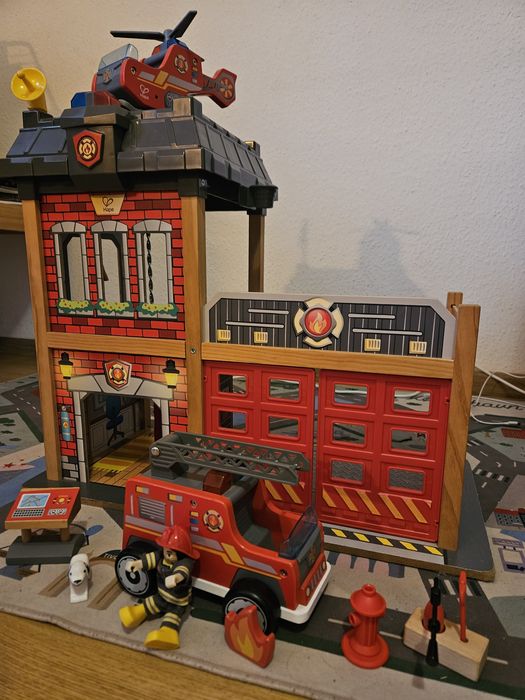 Straż pożarna drewniana Hape