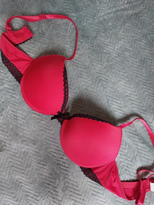 Stanik czerwony Carry 75C