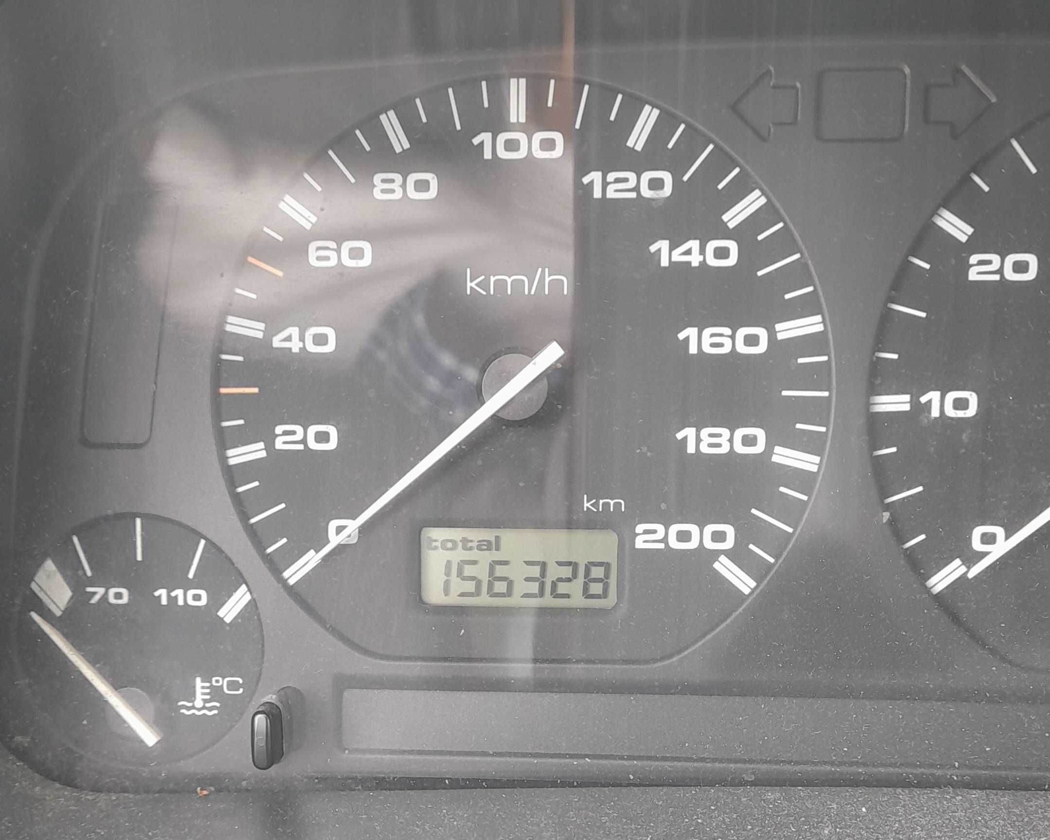 VW Caddy a gasolina, misto 5 lugares – raro!