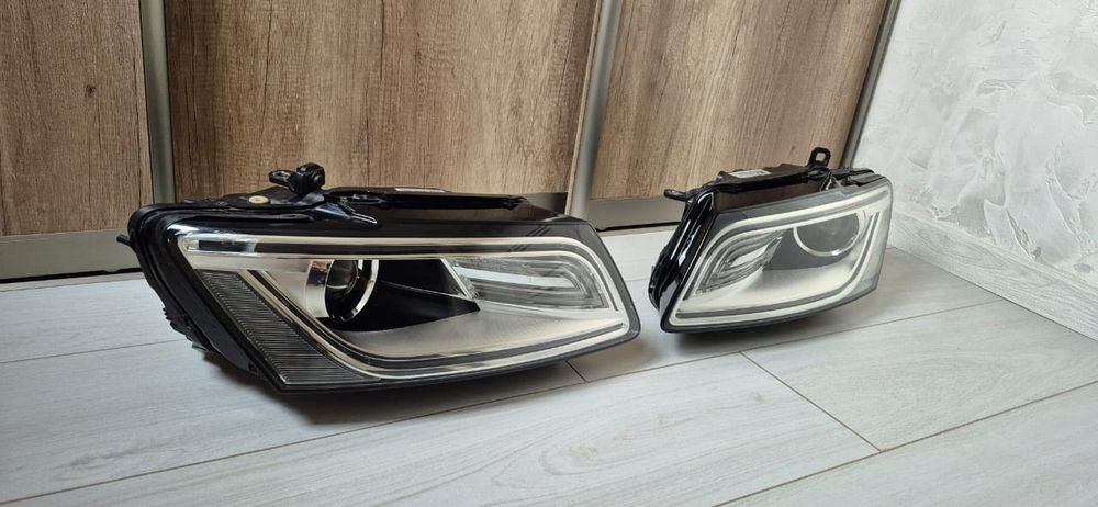 Фари Audi Q5 8R0941006C  8R0941005C  Valeo фара ліва права Ауді