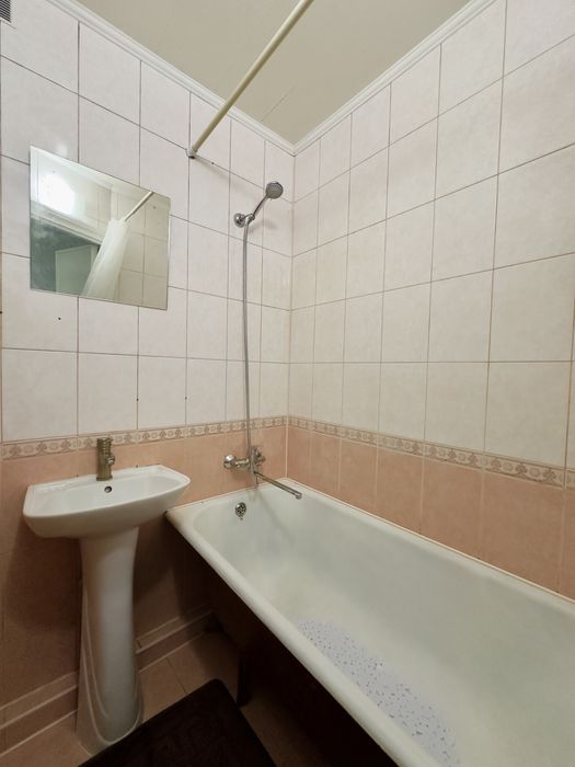 ВІЛЬНА! 3-кімн. квартира по вул. Кн.Ольги, біля парку