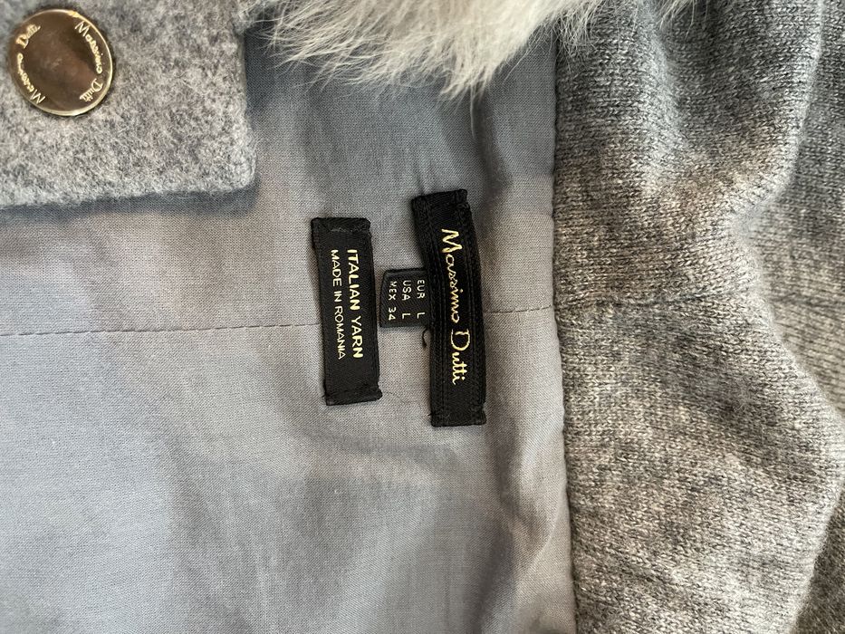 Płaszczyk ze sweterkowymi rękawami Massimo Dutti