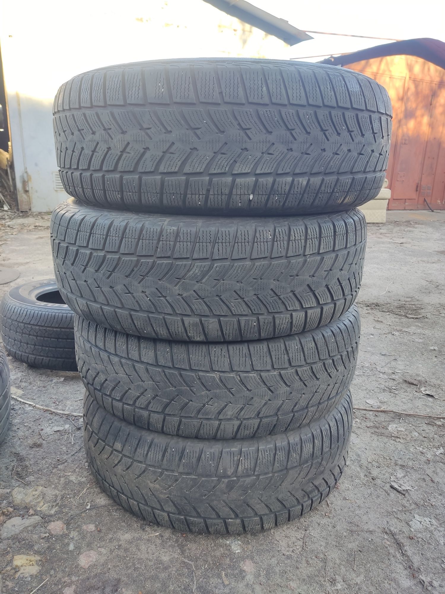 Резина GoodYear Ultragrip ICE 225/60/R17