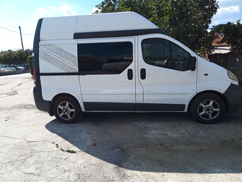 Opel vivaro  teto alto
