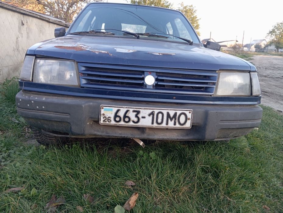 Деталі за телефоном