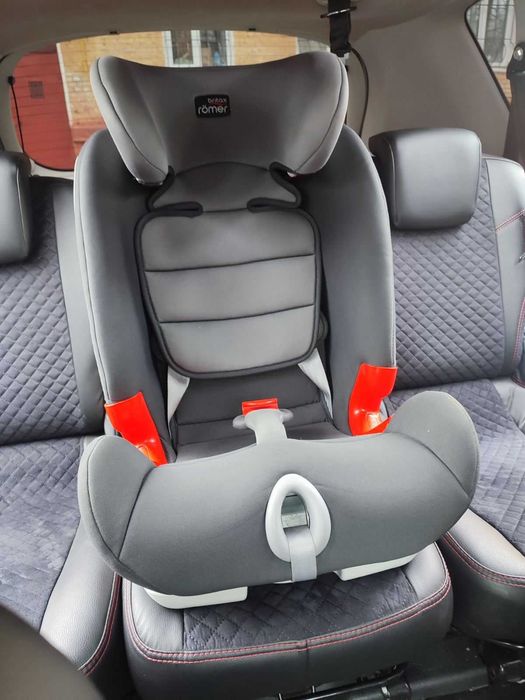 Автокрісло Britax Romer Advansafix III