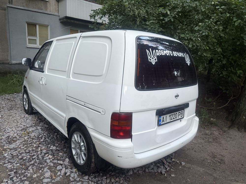 Продаю авто Нісан ванетте