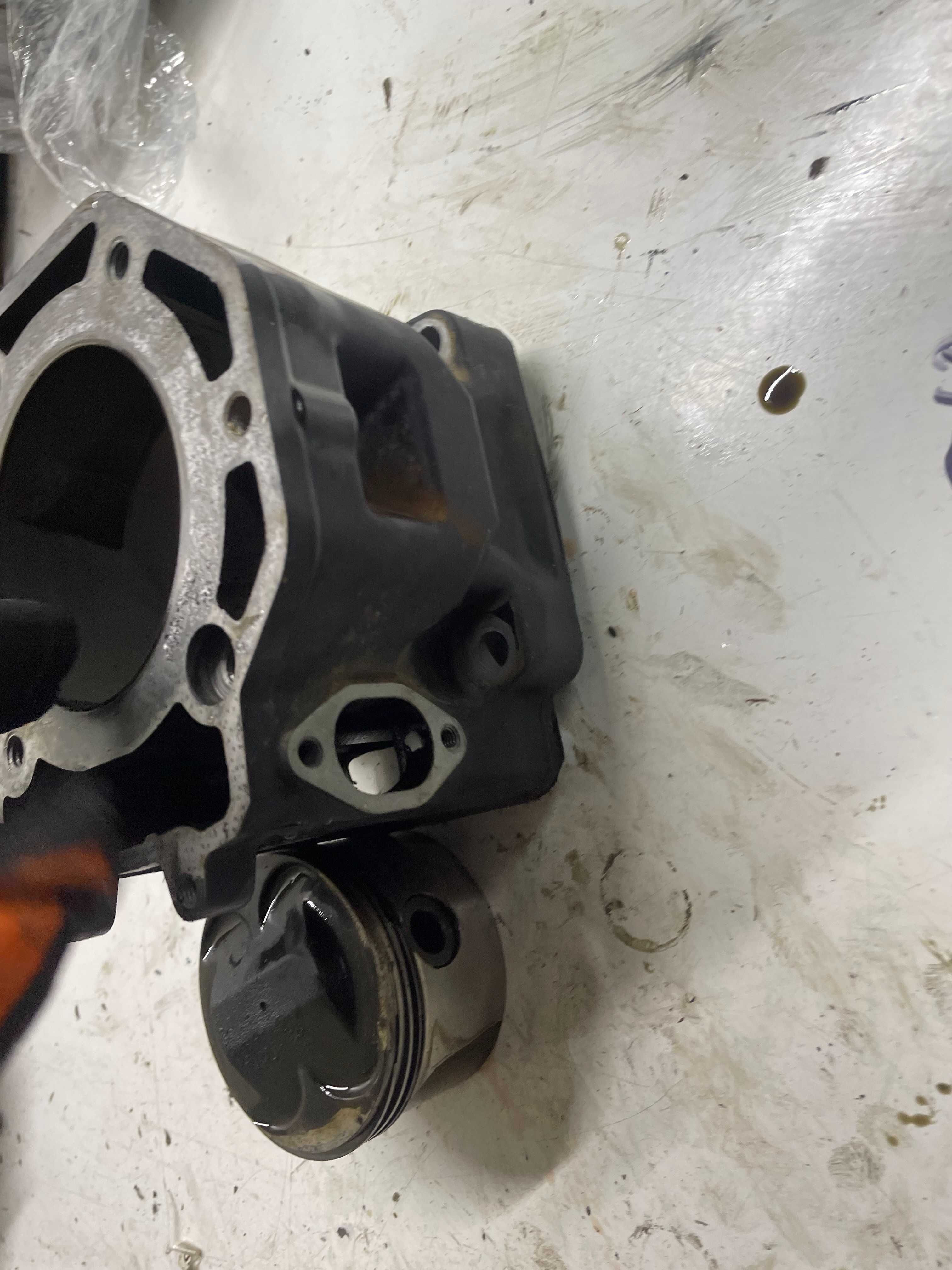 Ktm lc4 620 cylinder tłok