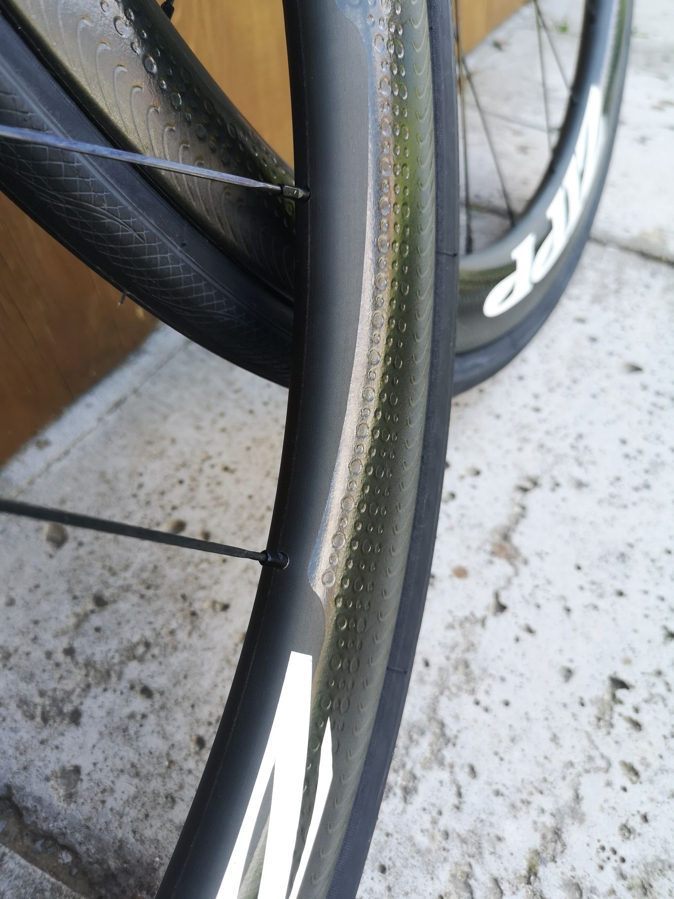 Koła Zipp 303 Firecrest pod oponke waga 570gr/800gr