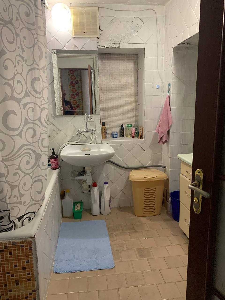 Продам 2 кімнатну квартиру в центрі Одеси !