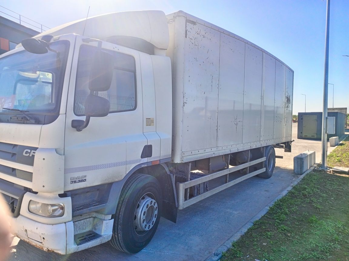 Продам вантажівку DAF