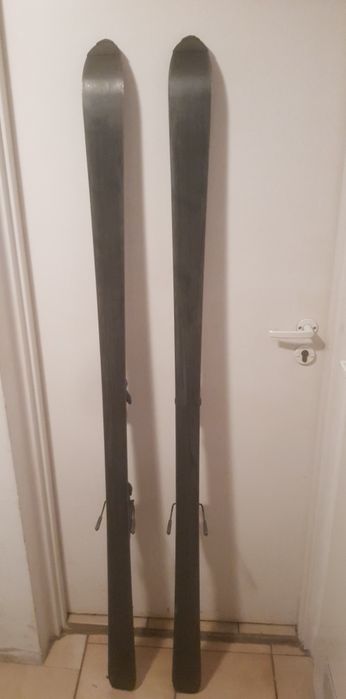 Narty zjazdowe rossignol