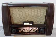 Rádio antigo EMUD
