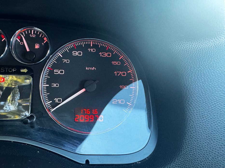 Peugeot 307 srebrny