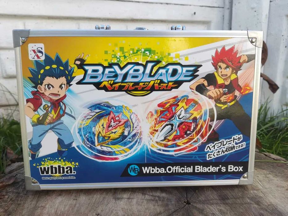 Бейблейд Бокс Набір 12 бейблейтів металеві елементи 2 запускач