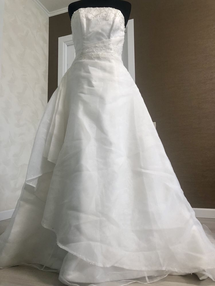 Свадебное платье, размер S, со шлейфом, платье для фотоссесии