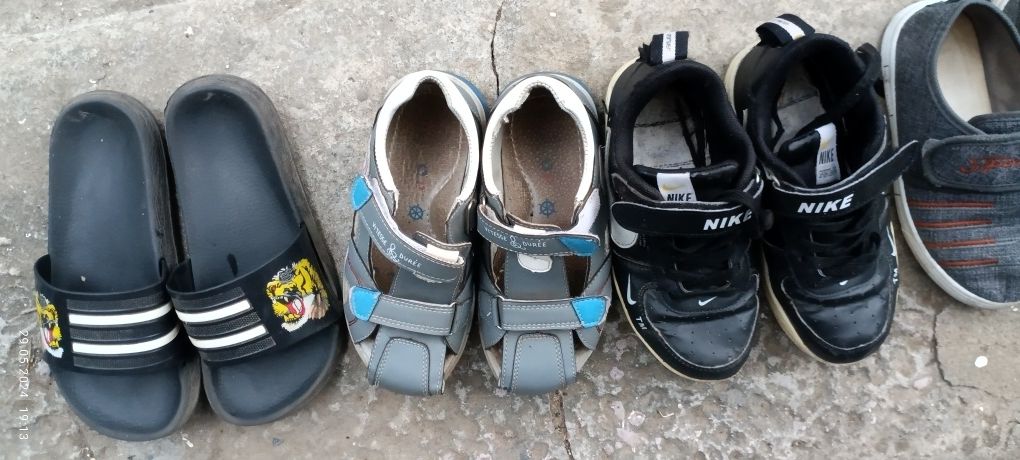 Дитячі кросівки Nike, сліпони, макасини, сандалі
