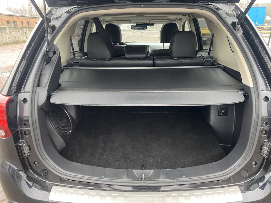 Плагін гібрід mitsubishi outlander phev