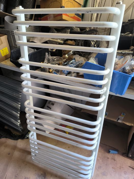 Grzejnik drabinkowy łazienkowy 1170x540mm 595W kaloryfer biały