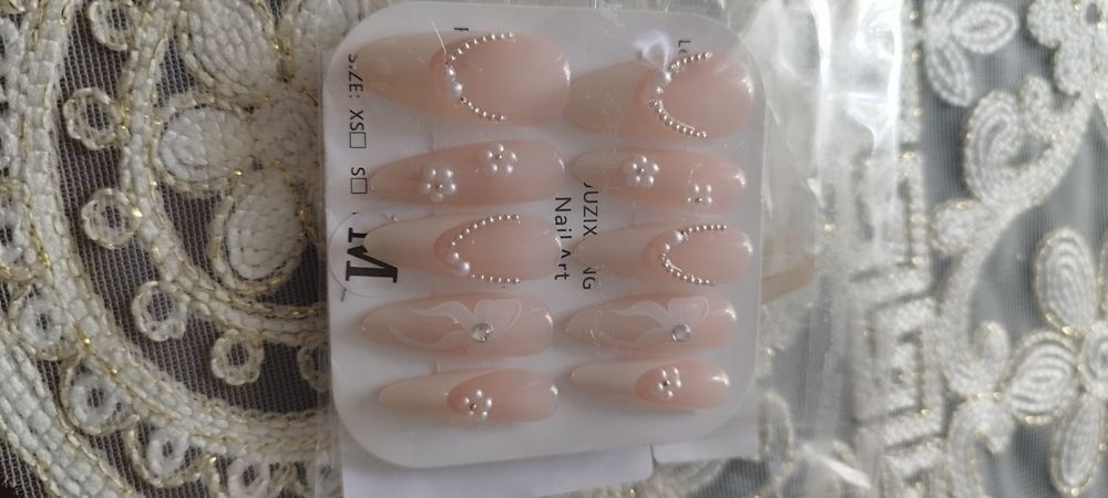 Sztuczne paznokcie, tipsy ręcznie robione. Nowe