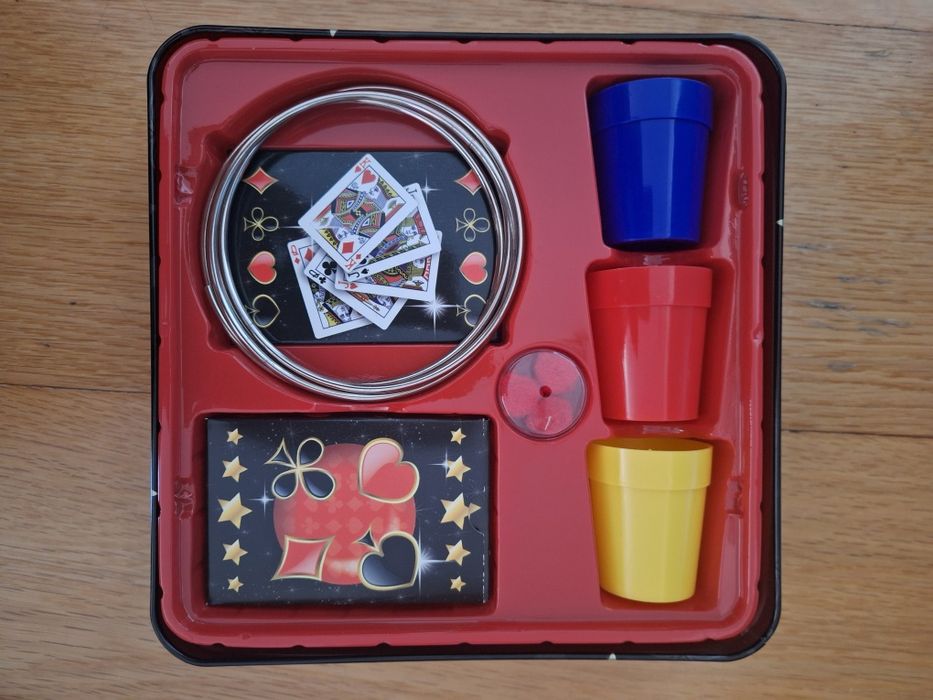 Jogo de magia em caixa metalica