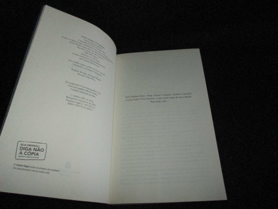 Livro O Rouxinol Kristin Hannah 1ª edição 2016