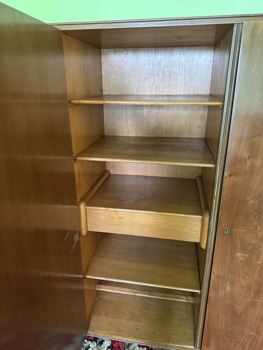 Szafa+regal+stol+krzesła +komoda