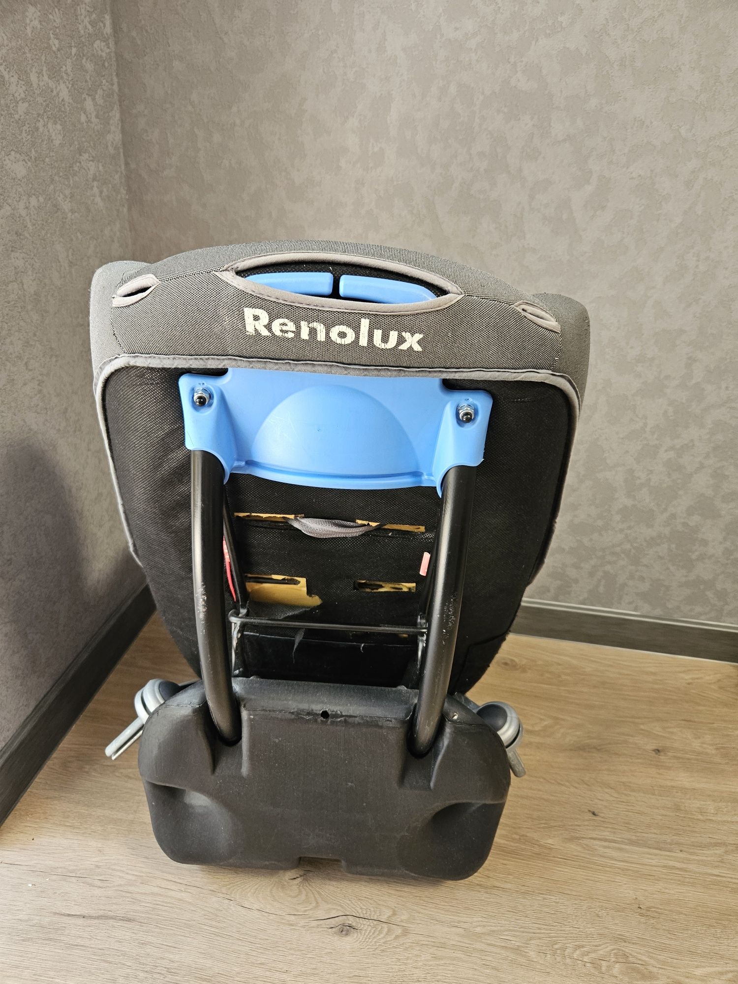 Дитяче автокрісло Renolux, 9-18 кг