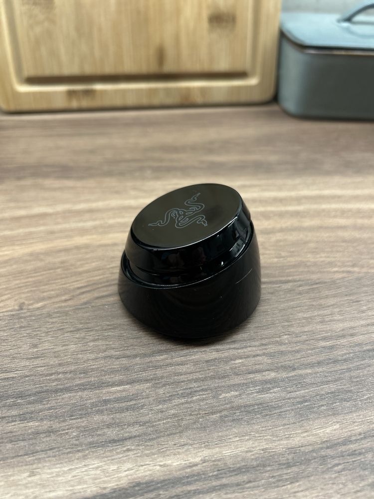 Razer Armadillo, uchwyt na kabel, bungee
