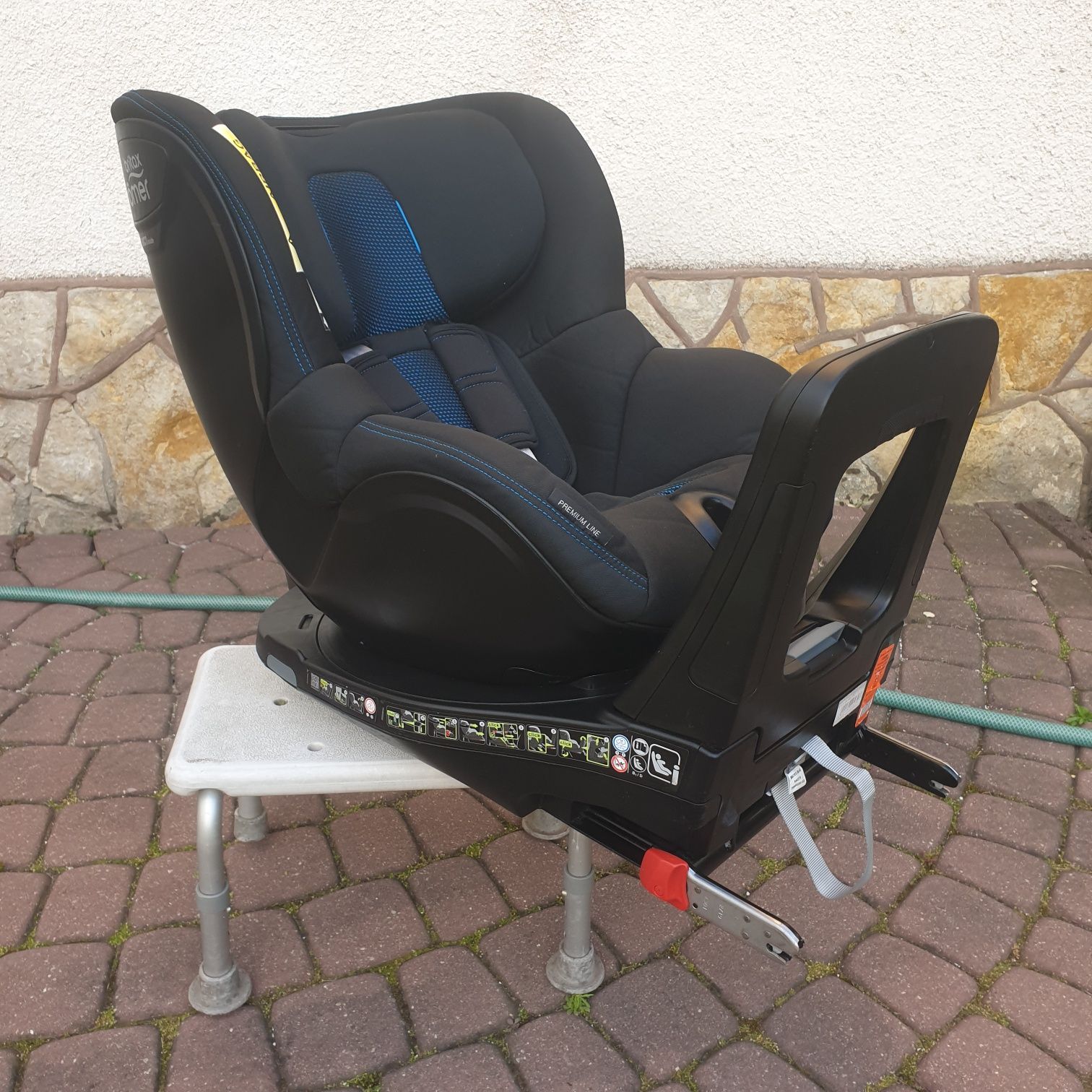 Britax Romer Dualfix M I-Size Fotelik Samochodowy 0-18kg RWF