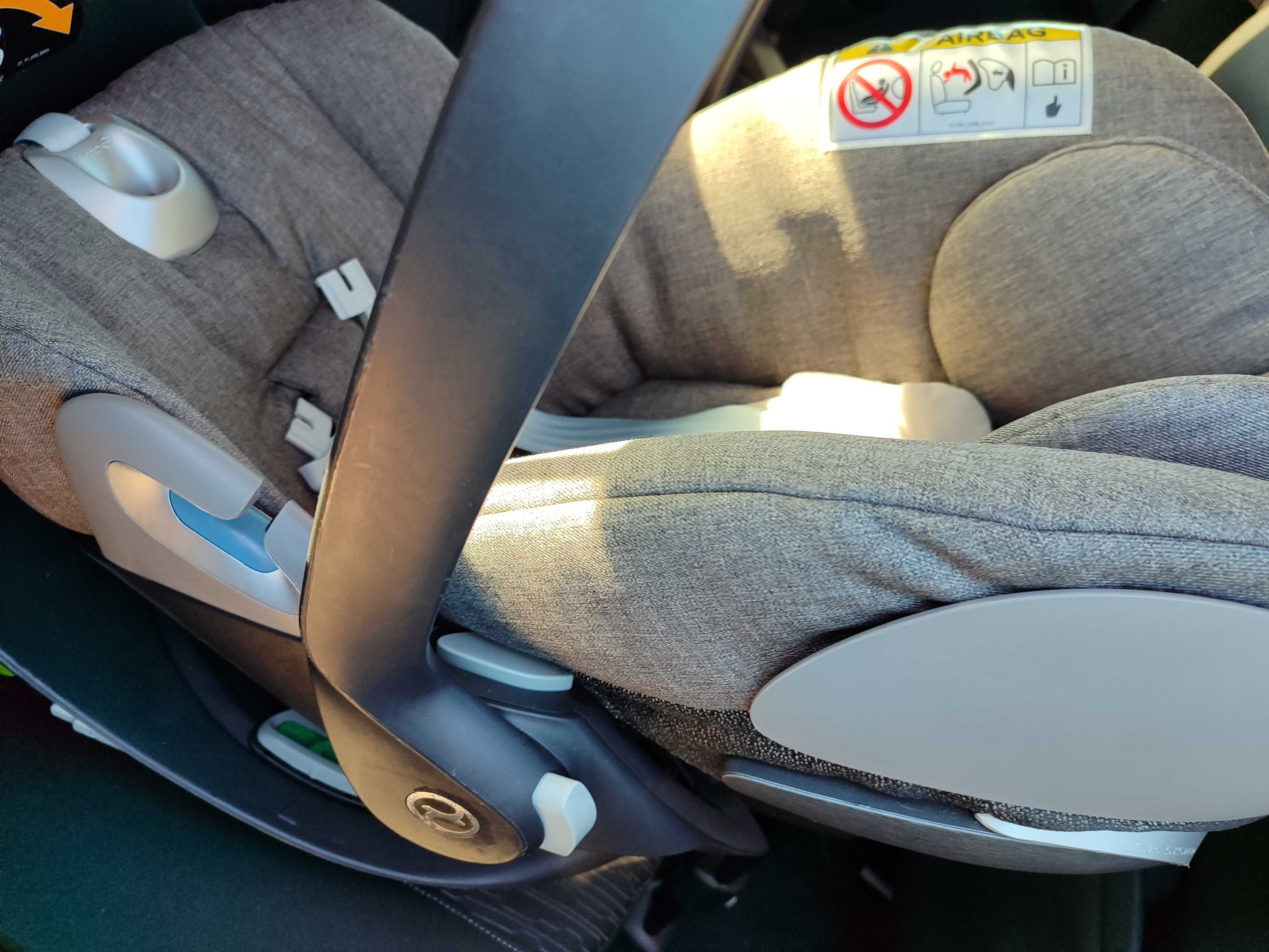 Conjunto carro cybex priam, ovo Cloud Z i-Size e base isofix