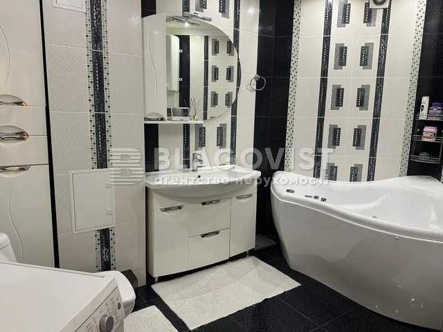 Продаж 4х кімн.квартири, Голосіївський проспект 30б! Деміївська