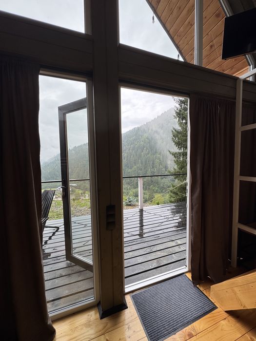 БУДИНОЧКИ В КАРПАТАХ | Королівське місце | ЧАН