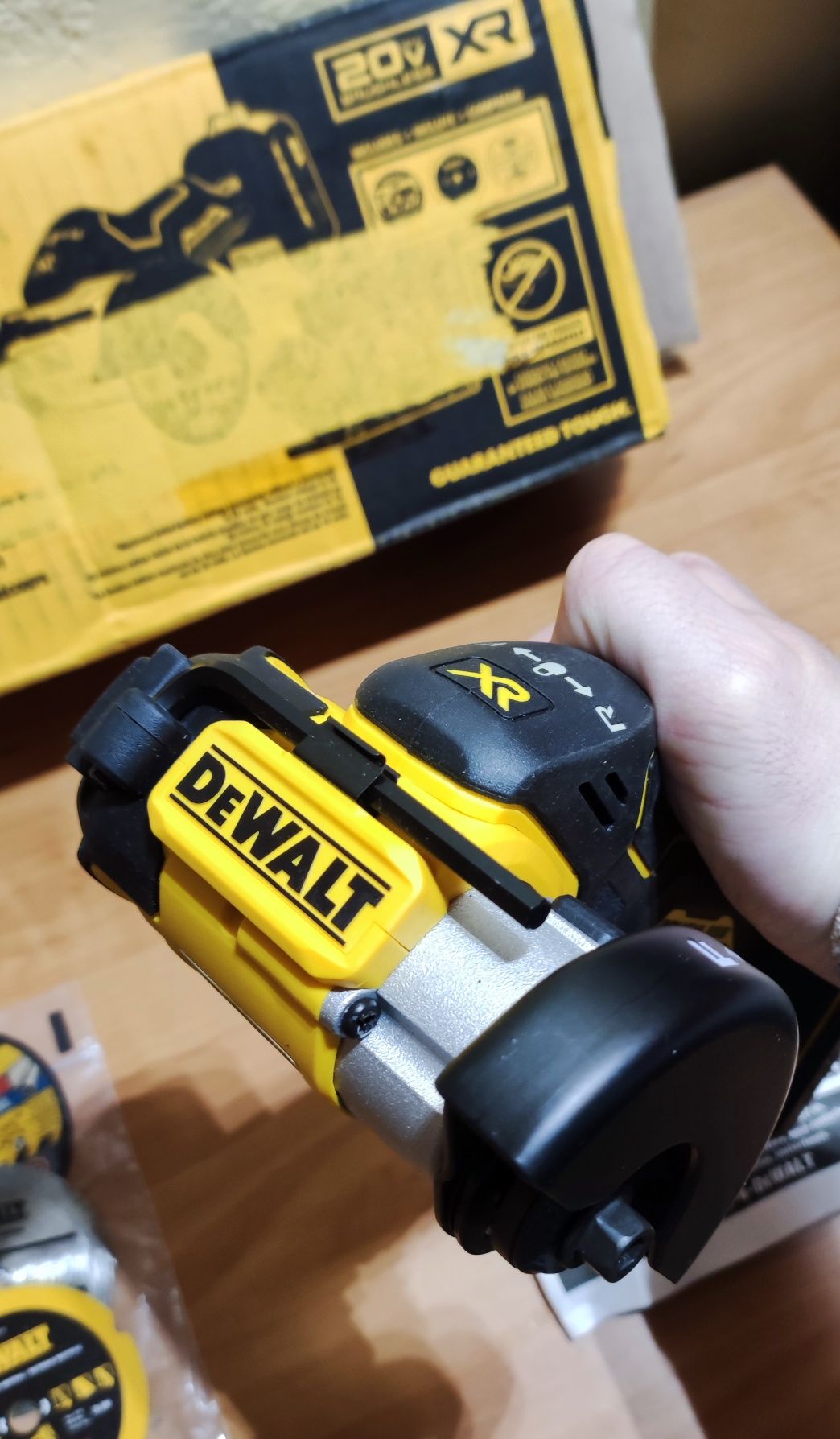 Dewalt dcs438 brushless