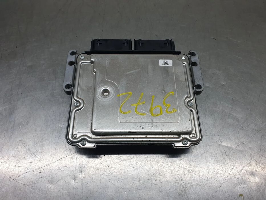 Centralina motor / ECU FORD Fiesta VII (HJ, HF)