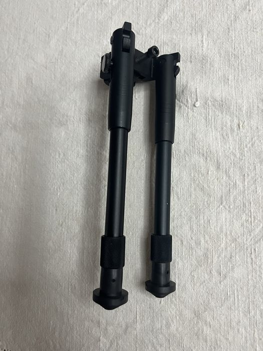 Retractable Bipod - bipé retratil