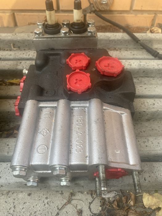 Розподільник Р80 гідравлічний