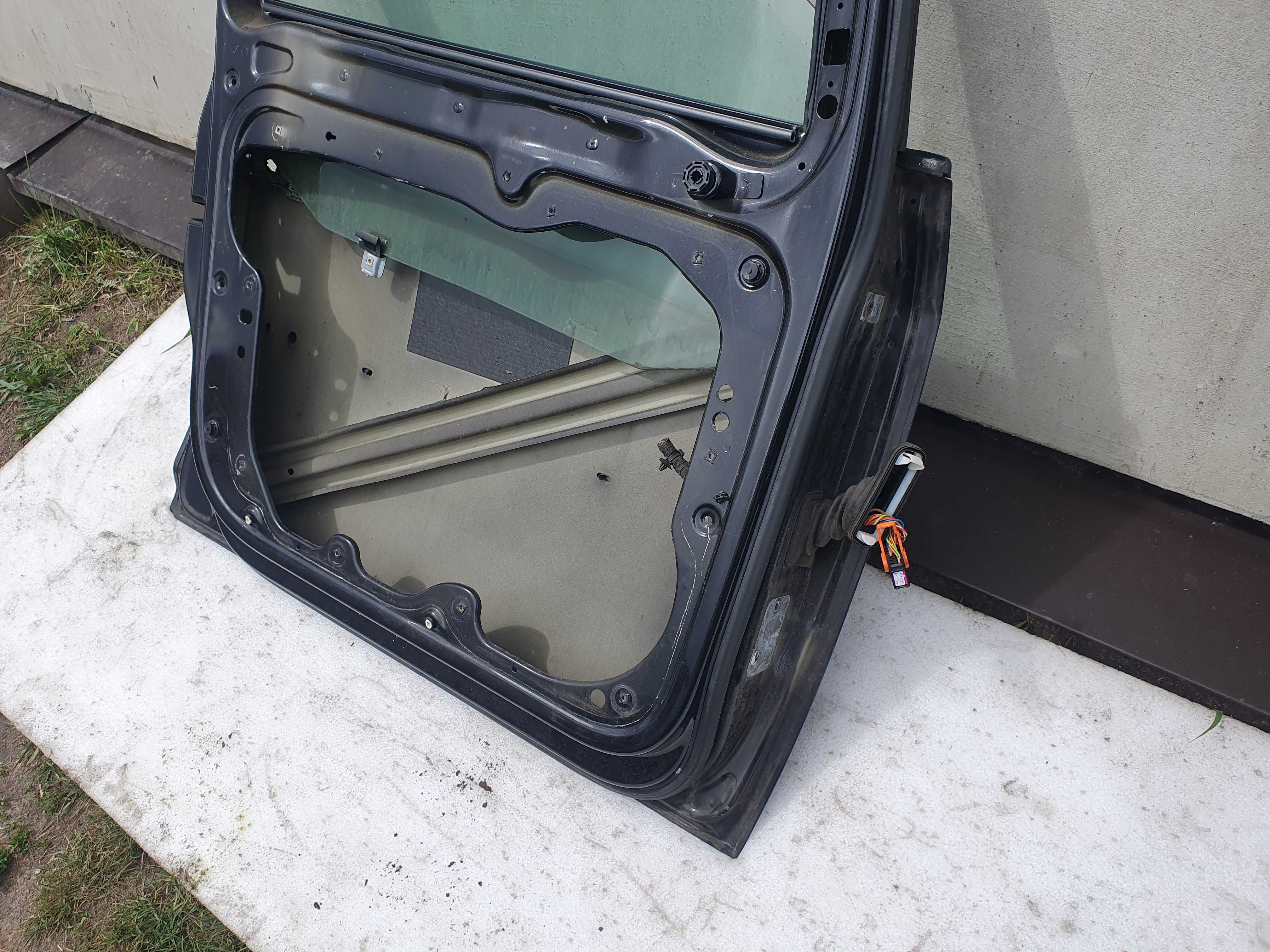 Drzwi lewe przód Vw Touran 04 rok lakier LC9Z bez rdzy b.ładne