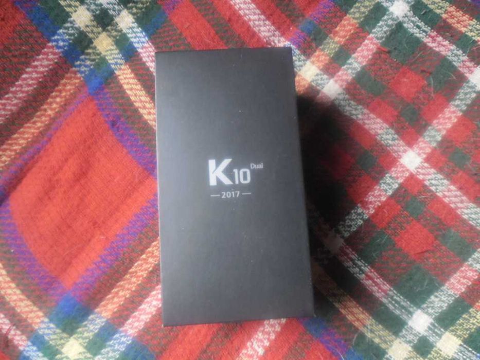 LG K10 2017 smartfon