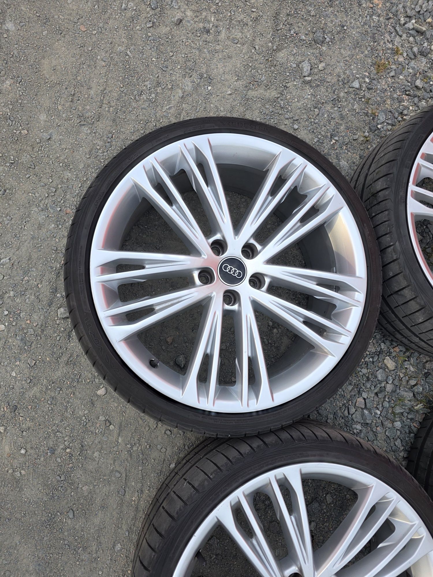 Kola letnie Audi A4 B9 245/30R20 Vredestein S-line