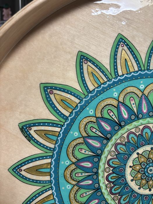 Tabuleiro pintado à mão