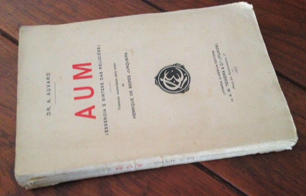 A. Auvard - AUM (essência e síntese das religiões)