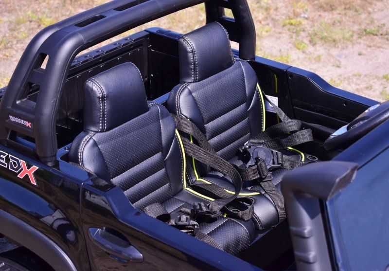 Auto samochód na akumulator TOYOTA HILLUX jeep 4x4 buggy pojazd RC