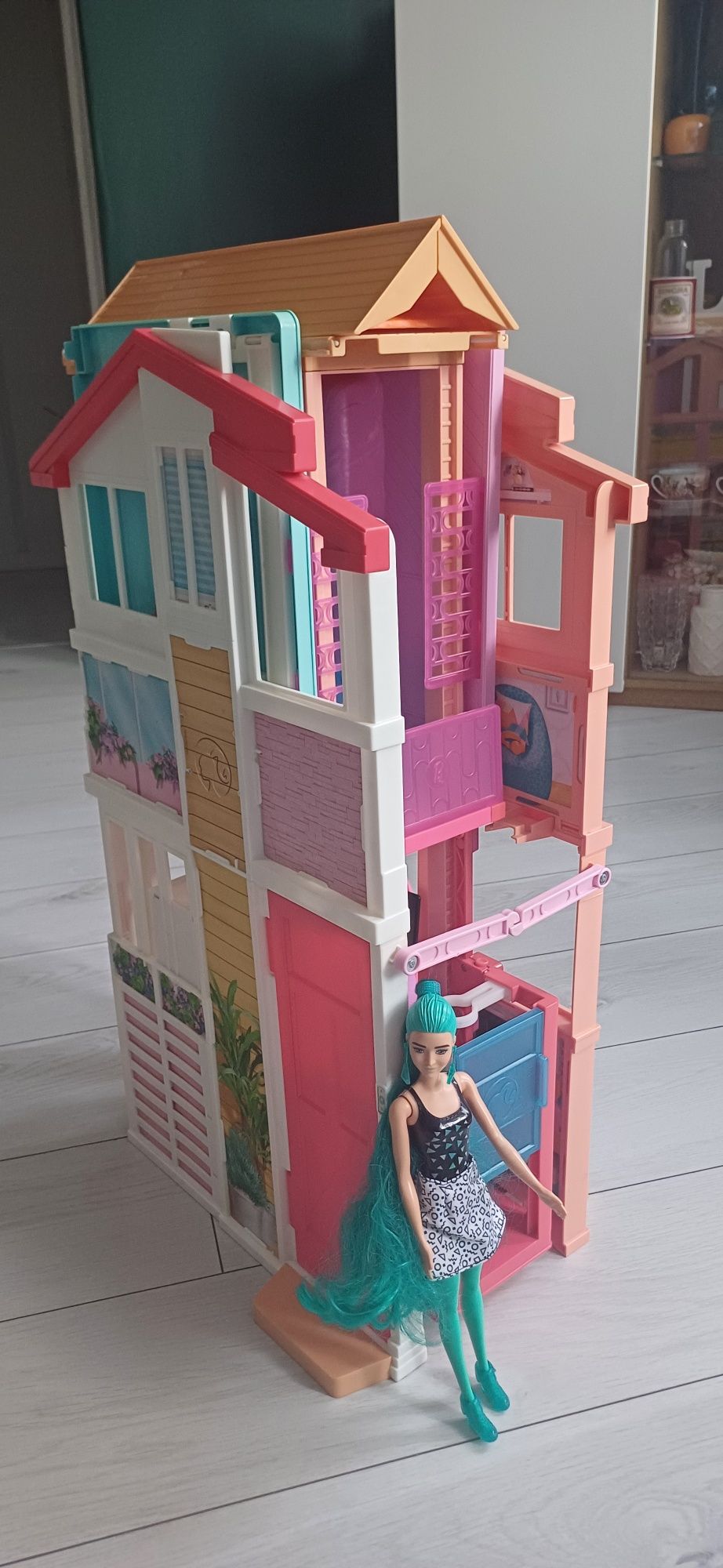 Domek Barbie gratisy lalka Dreamhouse